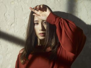 Uru: Menguak Tirai Misteri di Balik Suara Ethereal Penyanyi Balada yang Menyentuh Hati