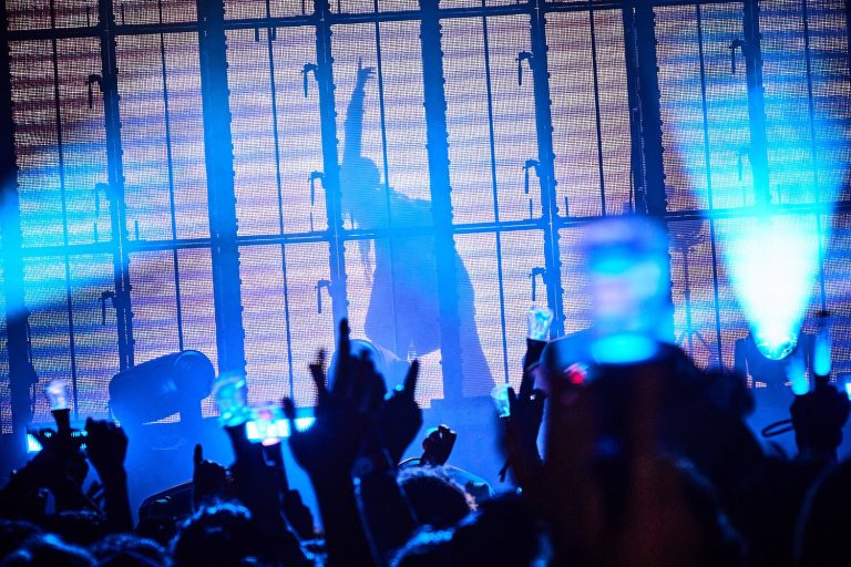 Ado dan YOASOBI Bikin Sejarah di Lollapalooza 2026: J-Pop Menguasai Chicago dengan Cara Paling Liar