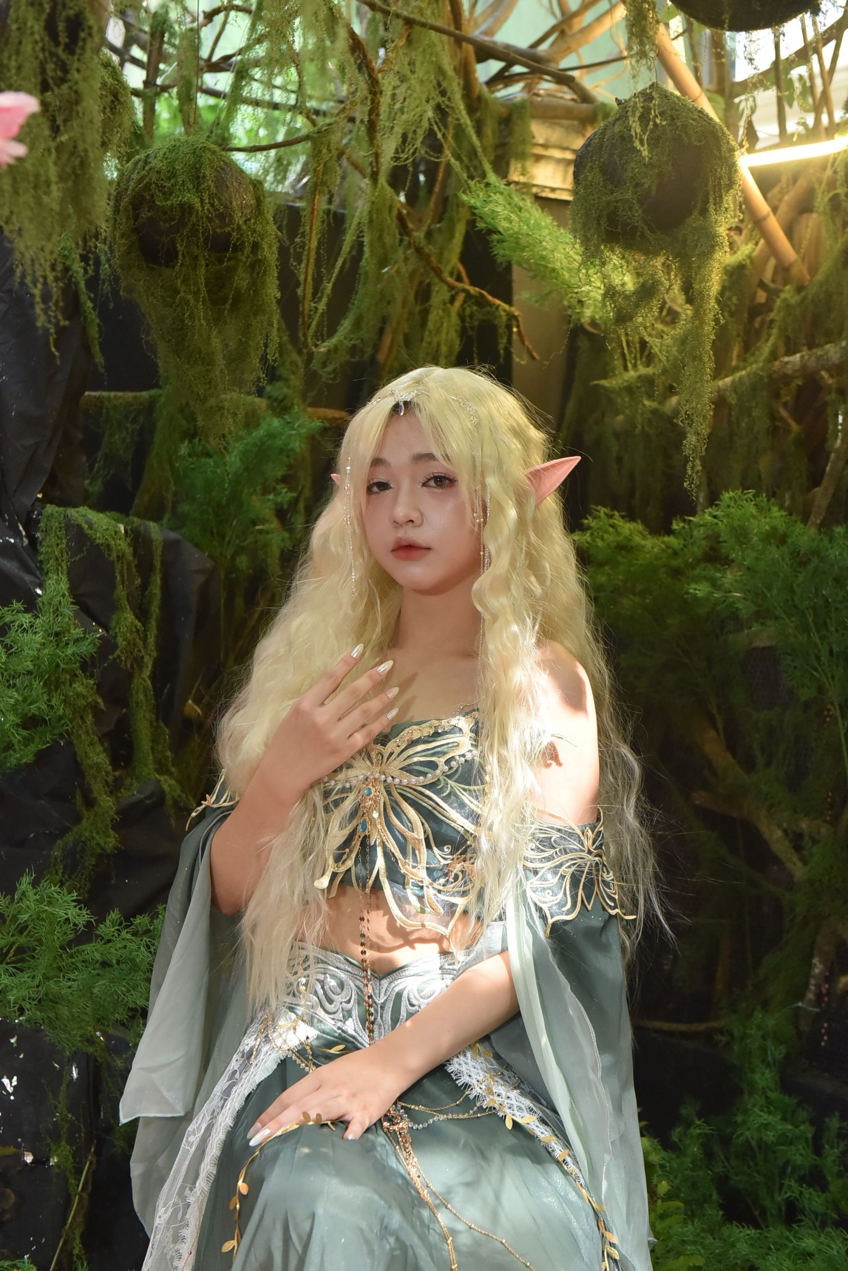 Frieren anime fantasy elf Carnegie Hall concert