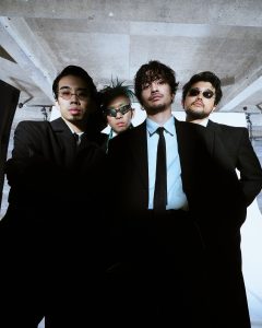 King Gnu Menggebrak Musik Jepang: Dari Dome Tour Bersejarah Hingga Eksplorasi Genre Tanpa Batas