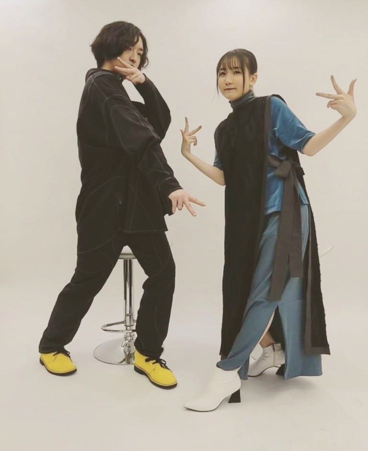 Evolusi Musik YOASOBI: Dari Duo Viral ‘Yoru ni Kakeru’ hingga Panggung Festival Dunia